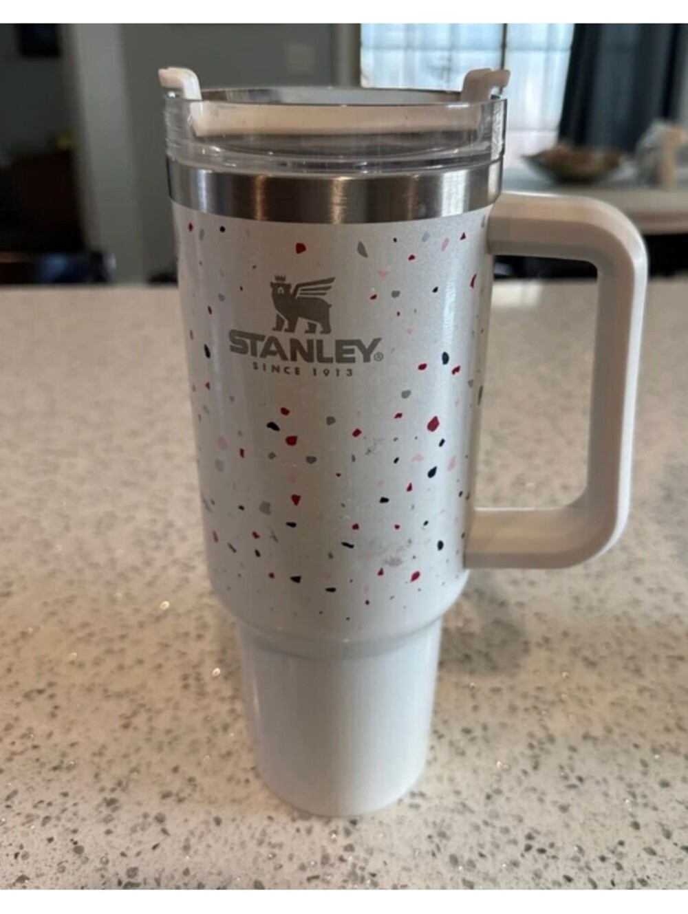 Stanley 40 oz White Speckled Quencher H2.0 FlowState with Handle and Secure Lid